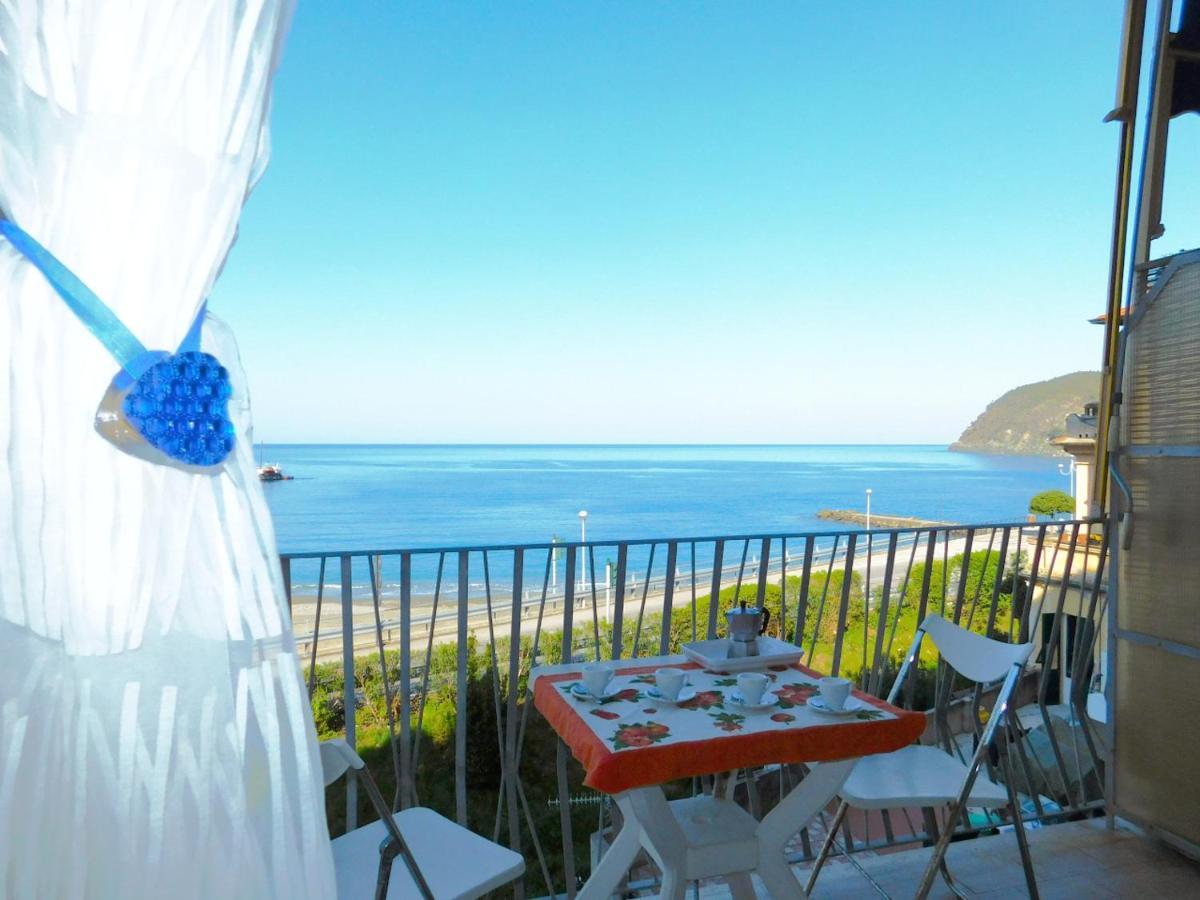 Bilocale Con Favolosa Vista Mare Levanto Luaran gambar